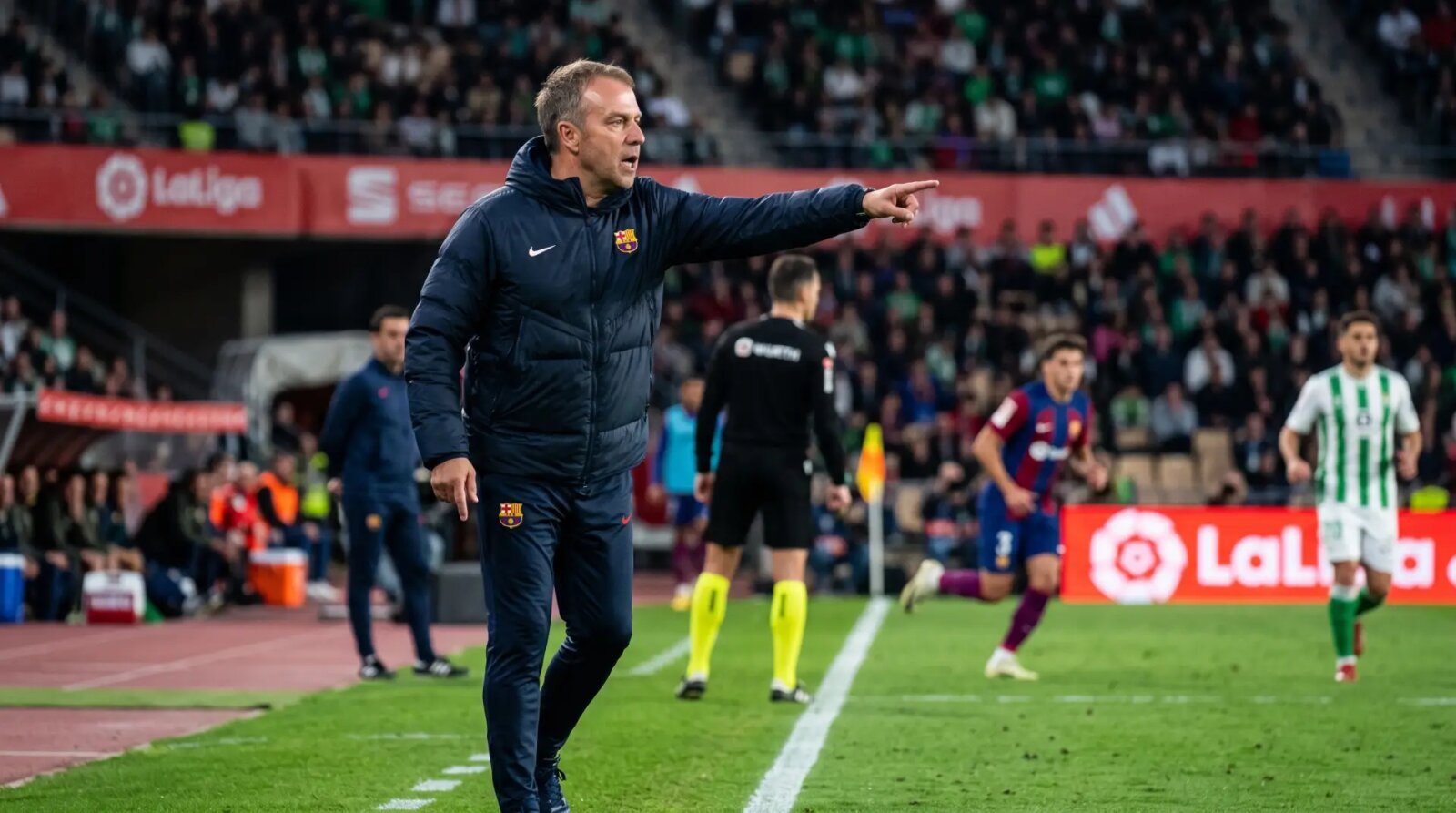 Barcelona expone su liderato perfecto ante el récord del Betis en La Cartuja