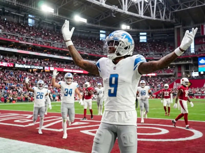 jameson-williams-touchdown-lions-cardinals.jpg
