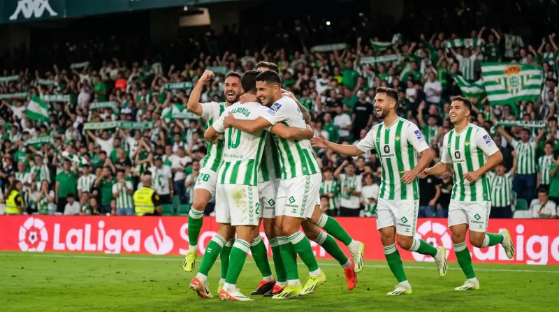 real-betis-festejo-victoria-local.jpgb