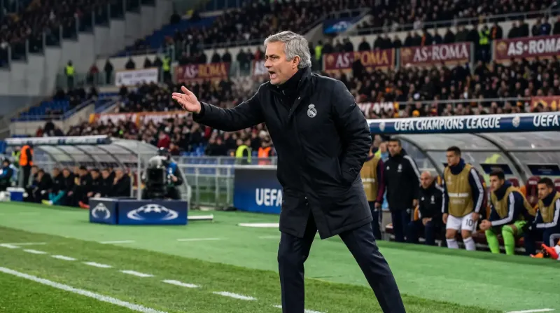 jose-mourinho-touchline-roma-real-madrid.jpg