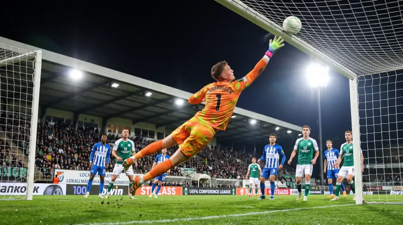 bart-verbruggen-fingertip-save-jablonec.jpg