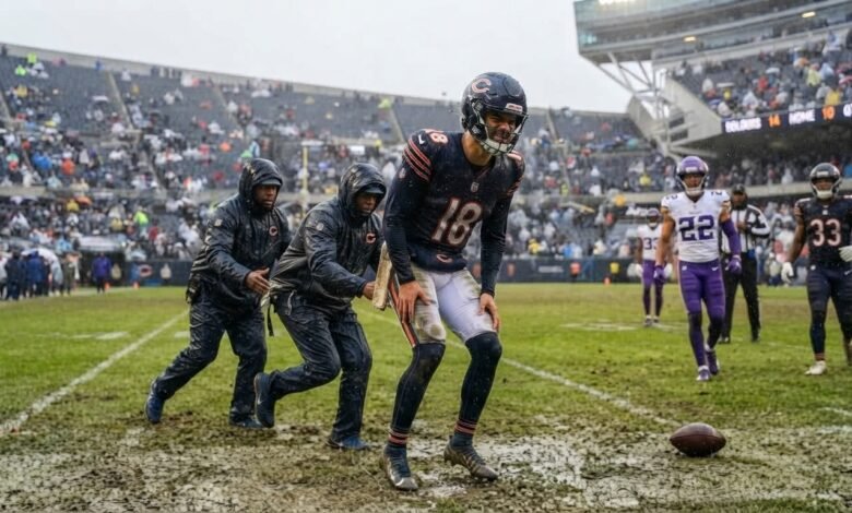 Bears' Caleb Williams leaves on cart after injuring hamstring